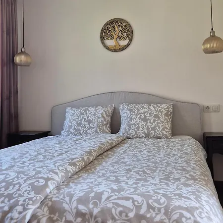 Kali Pillango - Haz A Voelgyben